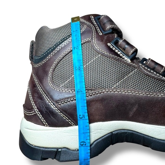 LL Bean Women's, Size 8 Snow Sneaker Artic Grip, Mid Hook and Loop, Dark Brown - Picture 9 of 11